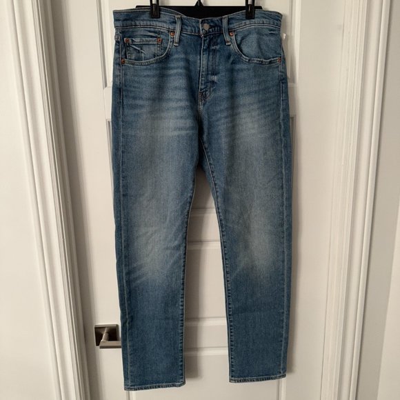 NWT - LEVI'S 502 Tapered-Fit Jeans - Light Blue - Picture 1 of 8